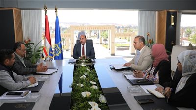 محافظ أسوان: متابعة مستمرة لمستويات الأداء وحجم الأعمال 