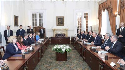 ‏‎وزير الخارجية يستقبل نظيره الأمريكي.. تفاصيل اللقاء 