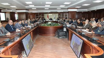 قبول 6 تظلمات والموافقة على 55 طلب تقنين ببني سويف 