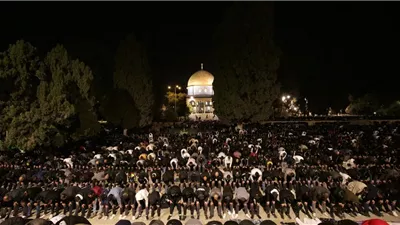 صلاة العشاء والتراويح بالمسجد الأقصى في الليلة الـ12 من رمضان (بث مباشر)