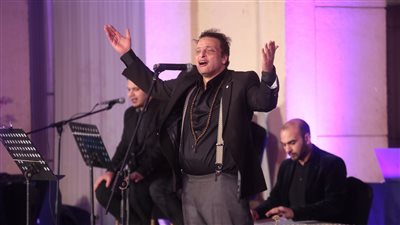 وائل الفشني والتنورة التراثية في افتتاح ليالي الأوبرا الرمضانية.. صور