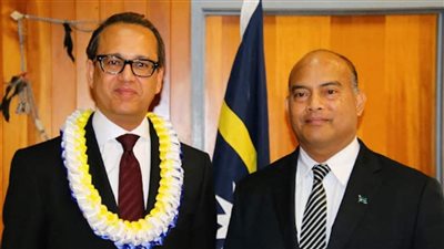 السفير المصرى لدى أستراليا يقدم أوراق اعتماده