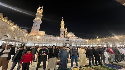 بث مباشر.. صلاة العشاء والتراويح من الجامع الأزهر