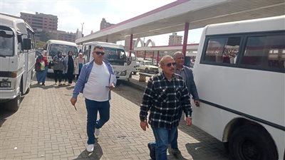 محافظ القليوبية يوجه بالالتزام بـأسعار المواصلات الرسمية