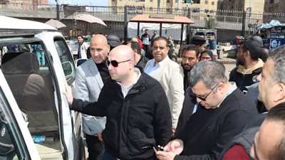 محافظ بني سويف يتابع انتظام الخدمة بمواقف السيارات