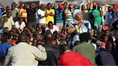 رئيس برلمان جنوب أفريقيا يواجه أزمة فساد