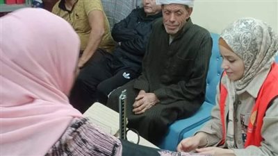 100 مليون صحة تواصل حملاتها بدورالعبادة والأندية بالإسماعيلية 