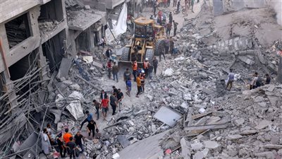 صحيفة سعودية: ما تفعله إسرائيل في غزة لن يمر مرور الكرام