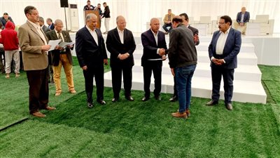 وزير النقل يسلم عقود 109  شقق جديدة لتعويض المتضررين من مسار القطار الكهربائي السريع  