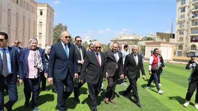 وزير التربية والتعليم يتفقد مدرسة الجمهورية الجديدة الرسمية الدولية بمصر الجديدة 
