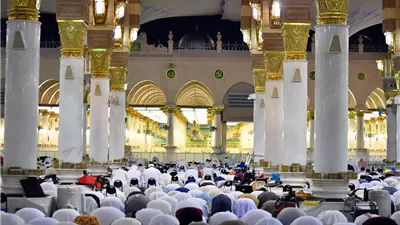 صلاة العشاء والتراويح بالمسجد النبوي في اللية الـ14 من رمضان (بث مباشر)