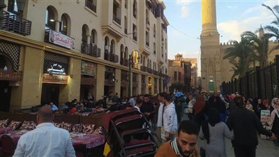 رمضان فى شارع المعز.. السهرة تحلى حتى الصباح