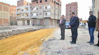 محافظ الغربية يتابع الموقف التنفيذي لمحطة البيض وتطوير عمارات الأوقاف بالعجيزي