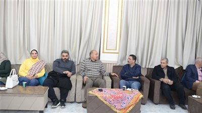 رئيس جامعة المنصورة الأهلية يشهد الإفطار الجماعي مع الطلاب 