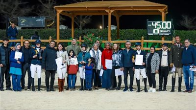 رئيس اتحاد الفروسية يُكرم متسابقي البطولة الأفريقية الأولى للترويض