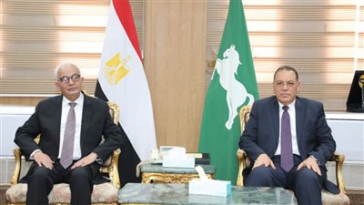 حظر استخدام الهواتف المحمولة أثناء العملية الدراسية في المدارس 