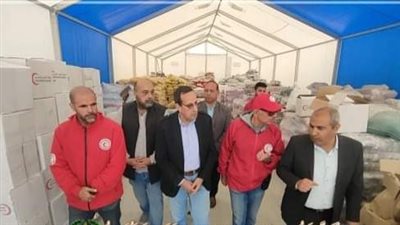 محافظ شمال سيناء يتفقد إعداد وجبات الإفطار للفلسطينيين 