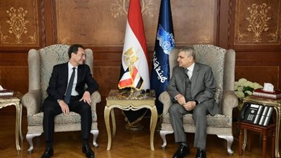 سفير فرنسا بالقاهرة: نأمل عودة استقرار الأوضاع بالبحر الأحمر وحركة التجارة العالمية 