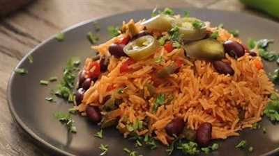 طريقة عمل الأرز المكسيكي بالهالبينو اللذيذ