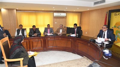 محافظ الفيوم يوجه بتوفير الدعم اللازم لأصحاب ورش الحرف اليدوية