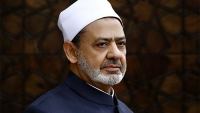 الإمام الأكبر : شكر العالم لنعمة الله عليه بنشر علمه بين الناس