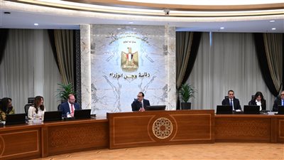 رئيس الوزراء يلتقي وفدًا من أعضاء مجلس النواب الأمريكي