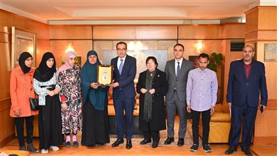 الفنانة سميرة عبدالعزيز تتحدث عن  صورة الأم في الدراما المصرية بجامعة الفيوم 