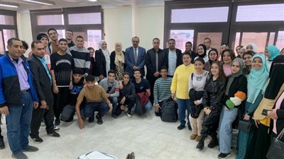 محاضرات علمية لطلاب مدارس المتفوقين بهندسة القناة 