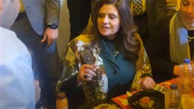 وزيرة الهجرة سها جندي تشارك في حفل إفطار المطرية