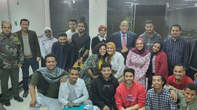 رئيس جامعة الأقصر يشارك الطلاب حفل الإفطار الجماعي السنوي بكلية السياحة والفنادق