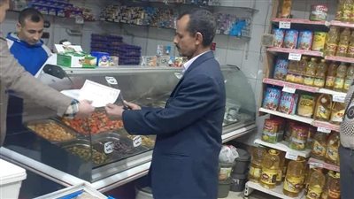 ضبط 82 مخالفة تموينية في حملات رقابية بالمنيا 