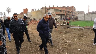 محافظ القليوبية يتابع إزالات الموجة 22 بمركز ومدينة القناطر الخيرية 