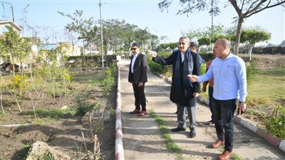 رحمي يتفقد أعمال تطوير حديقة بسيون والحملة الميكانيكية وموقف المعدات الهندسية