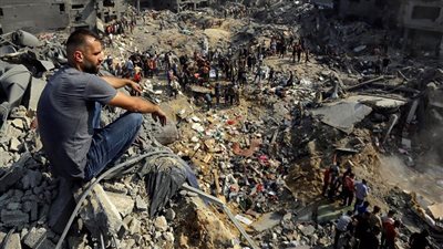 عاجل| جيش الاحتلال ينسف مباني سكنية في خانيونس