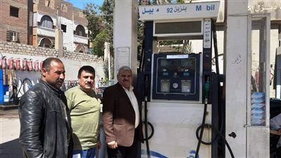 محافظ سوهاج يتابع انتظام سير العمل بمواقف السيارات ومحطات الوقود