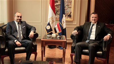  وزير السياحة يستقبل الأمين العام للمجلس الأعلى للآثار الجديد