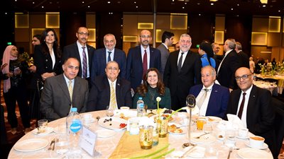 وزيرة الهجرة تشارك في 