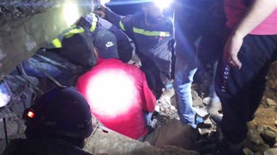  استشهاد 7 وإصابة آخرين في استهداف إسرائيل مركزًا طبيًا بلبنان 