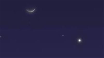  الليلة.. القمر يُعانق السماك الأعزل في مشهد بديع