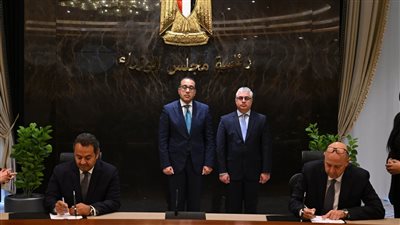 مدبولى يشهد توقيع اتفاقية إقامة مصنع 