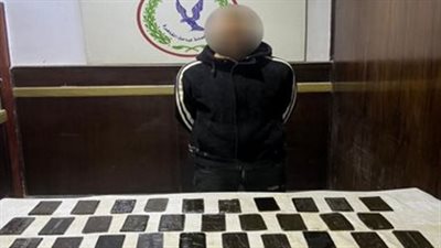 سقوط عنصر إجرامي يروج مخدر الحشيش على عملائه بالمرج