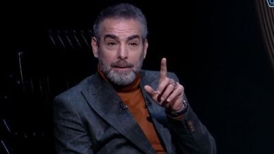 أحمد عبدالعزيز يعلق على تقديم مسلسل الحشاشين باللهجة العامية.. 