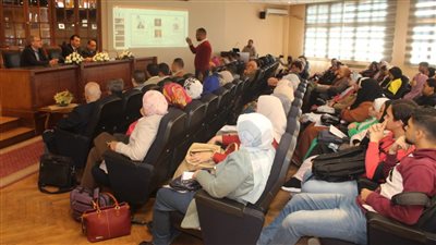 آداب عين شمس تستضيف رئيس قسم الجغرافيا بجامعة هايدلبرج 