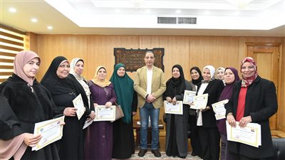 محافظ الفيوم يكرم الأمهات المثاليات على مستوى الديوان العام والوحدات المحلية 