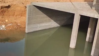 غرق طفل في مياه متراكمة بموقع إنشاء بالعاشر من رمضان