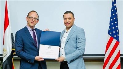 السفارة الأمريكية بالقاهرة تكرم الصحفي محسن البديوي