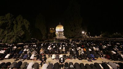 صلاة العشاء والتراويح بالمسجد الأقصى في اللية الـ19 من رمضان (بث مباشر)