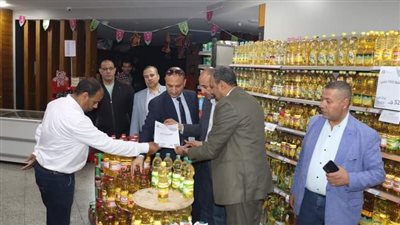 سكرتير بنى سويف يقود حملة لمتابعة توافر السلع الأساسية والإعلان عن أسعارها