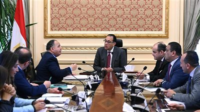 مدبولي يتابع موقف منظومة رد الأعباء التصديرية