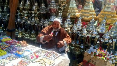 متحديًا اعاقته.. العم سعيد 
